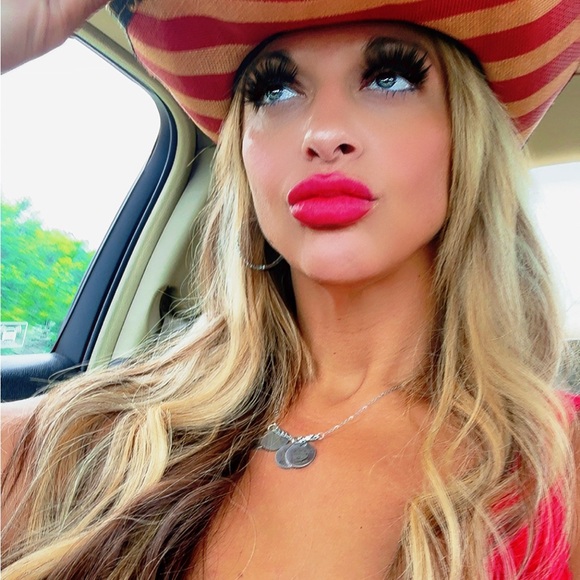 Meet your Posher, Lydia - Picture 8 of 17